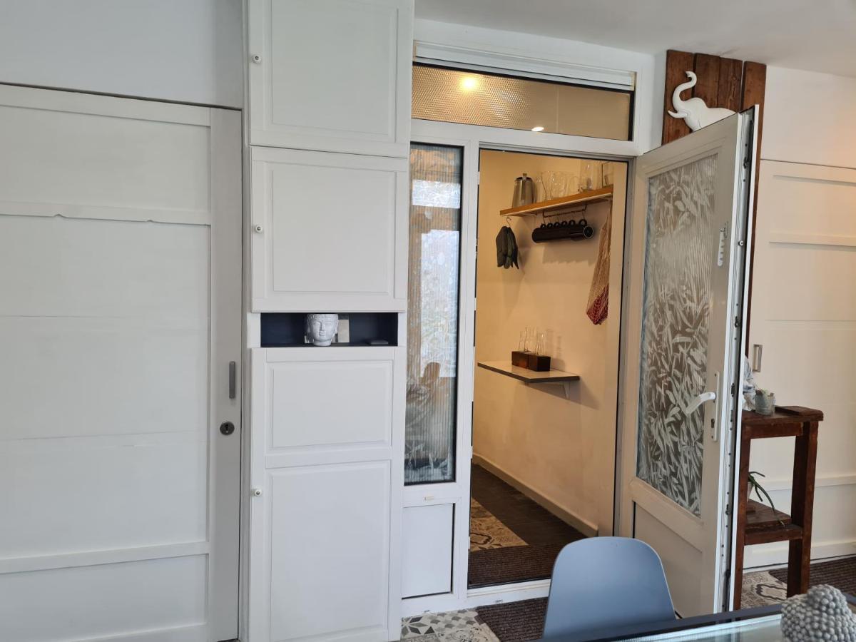 1 Bedroom 15 Min By Tram To Amsterdam Centre! Екстер'єр фото