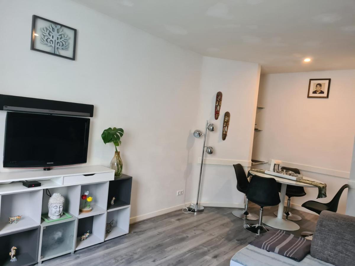 1 Bedroom 15 Min By Tram To Amsterdam Centre! Екстер'єр фото